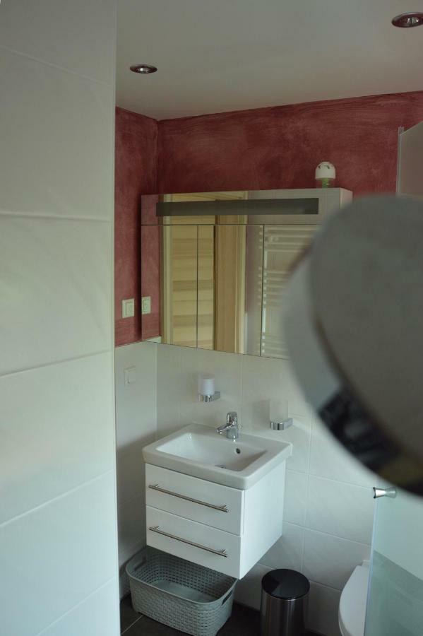 Ferienwohnung Im Sommerhaus เบิร์ชเทสกาเดน ภายนอก รูปภาพ
